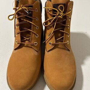 Women’s Timberlands Tan Boots